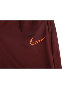 Spodnie Sportowe damskie Nike Dri-Fit Academy 21. Kolor: brązowy. Technologia: Dri-Fit (Nike)