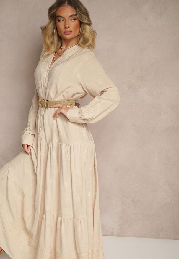 Renee - Beżowa Rozkloszowana Sukienka Ozdobiona Haftem i Wzorem Boho Ronavere. Okazja: na co dzień, na spacer. Typ kołnierza: dekolt w serek. Kolor: beżowy. Długość rękawa: długi rękaw. Wzór: aplikacja, haft. Sezon: lato, wiosna. Typ sukienki: proste. Styl: boho