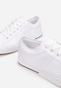 Born2be - Białe Buty Sportowe Corraney. Okazja: na co dzień. Wysokość cholewki: przed kostkę. Nosek buta: okrągły. Zapięcie: sznurówki. Kolor: biały. Materiał: materiał, jeans. Szerokość cholewki: normalna #2