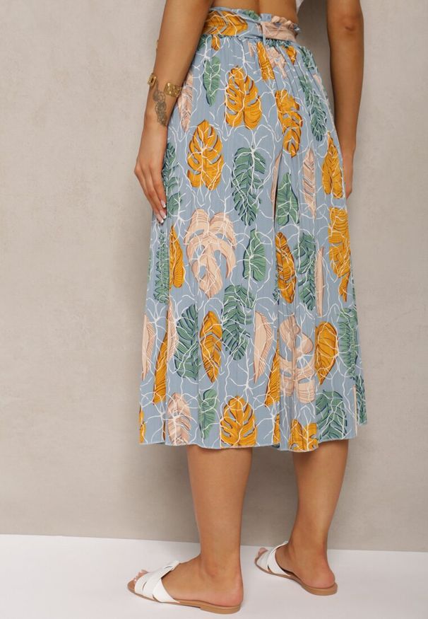 Renee - Jasnoniebieskie Spodnie Szwedy z Bawełną High Waist Wykończone Gumką w Talii Pasefia. Okazja: na co dzień, do pracy. Stan: podwyższony. Kolor: niebieski. Materiał: bawełna. Styl: casual, elegancki