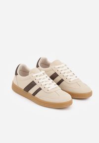 Renee - Beżowo-Brązowe Sneakersy Typu Tenisówki Ozdobione Paskami po Bokach Fefia. Okazja: na co dzień. Zapięcie: pasek. Kolor: beżowy. Materiał: jeans. Wzór: aplikacja. Sezon: wiosna #4