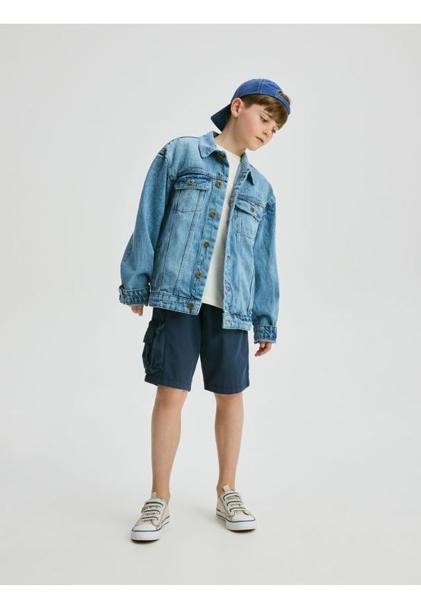 Reserved - Bawełniane szorty - granatowy. Kolor: niebieski. Materiał: bawełna