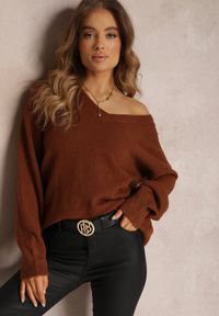 Renee - Brązowy Sweter z Wiskozy Oversize Conime. Okazja: na co dzień. Typ kołnierza: dekolt w kształcie V. Kolor: brązowy. Materiał: wiskoza. Długość rękawa: długi rękaw. Długość: długie. Wzór: aplikacja. Styl: casual, elegancki