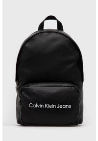 Calvin Klein Jeans - Plecak. Kolor: czarny. Materiał: włókno, materiał. Wzór: nadruk