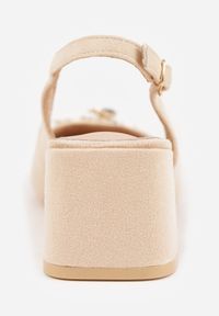 Born2be - Beżowe Sandały Vices na Obcasie Bez Pięty ze Skórzaną Wkładką i Cyrkoniami Nimiotte. Okazja: na co dzień. Zapięcie: sprzączka. Kolor: beżowy. Materiał: skóra. Sezon: lato. Obcas: na obcasie. Styl: casual, elegancki. Wysokość obcasa: średni #4