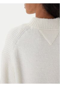 Tommy Jeans Golf Badge DW0DW22109 Écru Relaxed Fit. Typ kołnierza: golf. Materiał: syntetyk #3