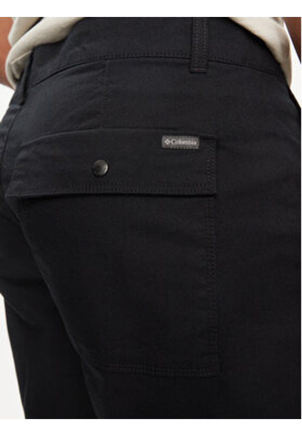 columbia - Columbia Szorty materiałowe Flex Roc™ Utility 2072761 Czarny Regular Fit. Kolor: czarny. Materiał: bawełna
