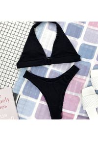 Intica - Bikini z okrągłym dekoltem na plażę i basen Kary. Kolor: czarny. Materiał: materiał
