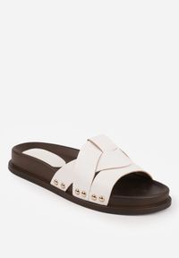Born2be - Białe Klapki z Przeplatanymi Paskami i Nitami przy Podeszwie Marivyn. Okazja: na co dzień, na randkę. Kolor: biały. Materiał: len. Sezon: lato. Styl: casual, elegancki #3