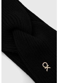 Calvin Klein opaska z domieszką wełny kolor czarny. Kolor: czarny. Materiał: wełna. Wzór: ze splotem #2