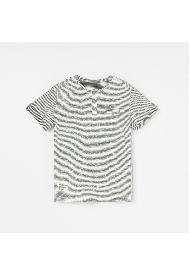 Reserved - Bawełniany t-shirt w paski z efektem sprania - Kremowy. Kolor: kremowy. Materiał: bawełna. Wzór: paski