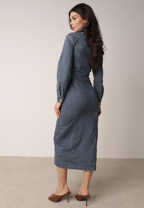 Born2be - Niebieska Jeansowa Sukienka Koszulowa o Taliowanym Kroju Neveala. Okazja: na co dzień. Kolor: niebieski. Materiał: jeans. Typ sukienki: koszulowe. Styl: klasyczny, casual. Długość: midi
