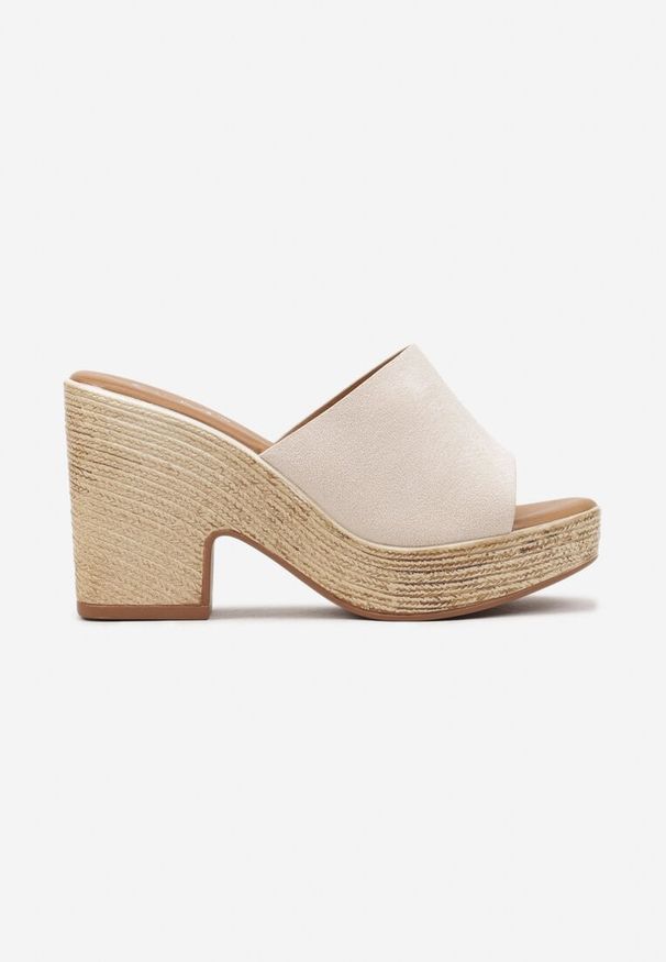 Born2be - Beżowe Klapki z Imitacji Zamszu na Słupku w Stylu Boho Rivlexia. Okazja: na co dzień. Kolor: beżowy. Materiał: zamsz. Sezon: lato. Obcas: na słupku. Styl: boho