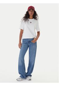 Tommy Jeans T-Shirt Badge DW0DW22202 Écru Boxy Fit. Materiał: bawełna #2