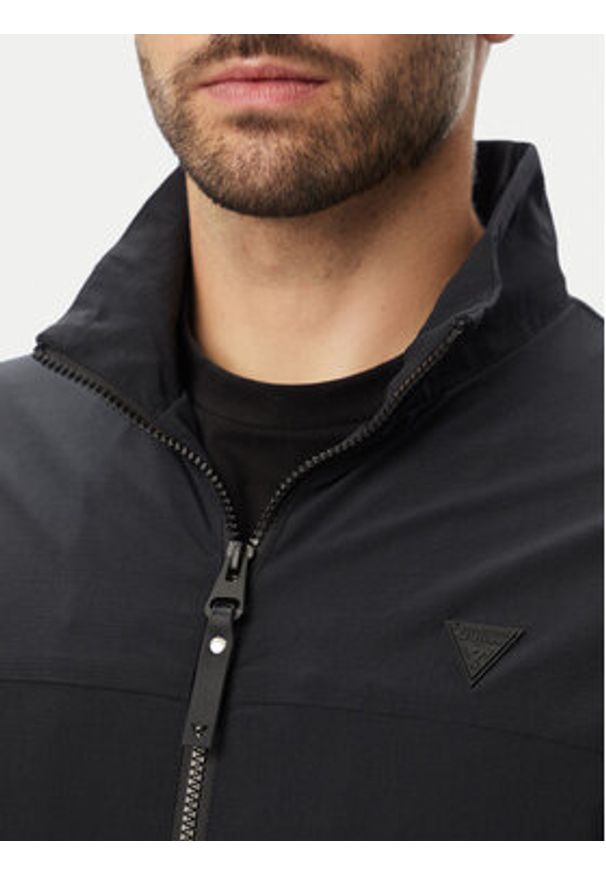 Guess Kurtka przejściowa Z6YL05 W3351 Czarny Regular Fit. Kolor: czarny. Materiał: syntetyk