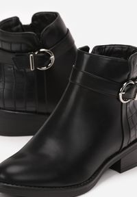 Renee - Czarne Botki na Płaskiej Podeszwie z Klamrą Zapinane na Suwak Vedina. Zapięcie: klamry. Kolor: czarny. Wzór: jednolity. Obcas: na płaskiej podeszwie. Wysokość obcasa: wysoki #4