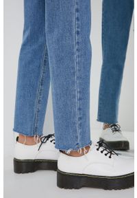 Answear Lab Jeansy damskie high waist. Stan: podwyższony. Kolor: niebieski. Styl: wakacyjny #2