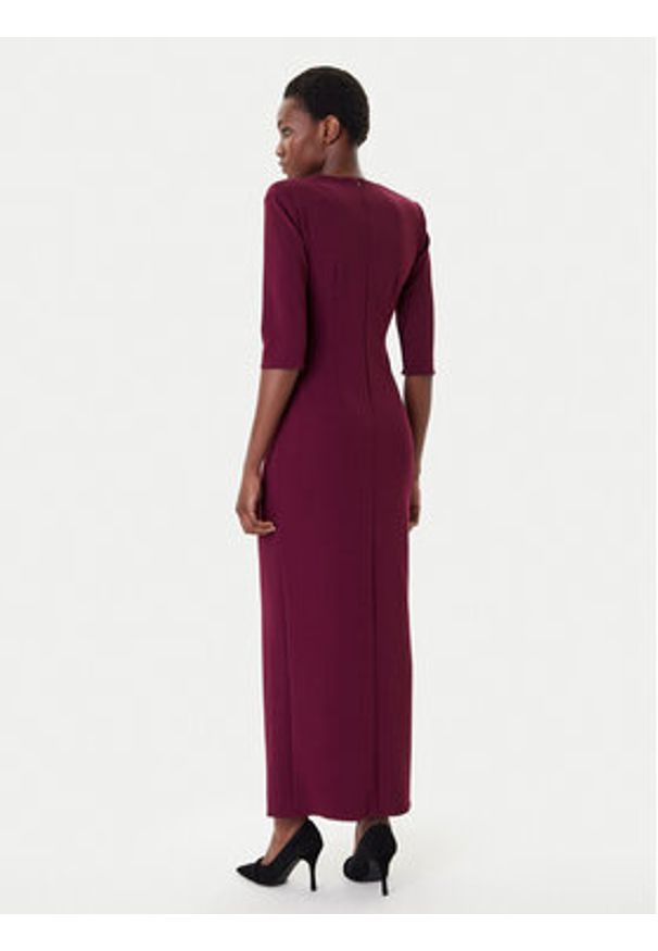 Rinascimento Sukienka wieczorowa CFC0125271003 Bordowy Slim Fit. Kolor: czerwony. Materiał: syntetyk. Styl: wizytowy