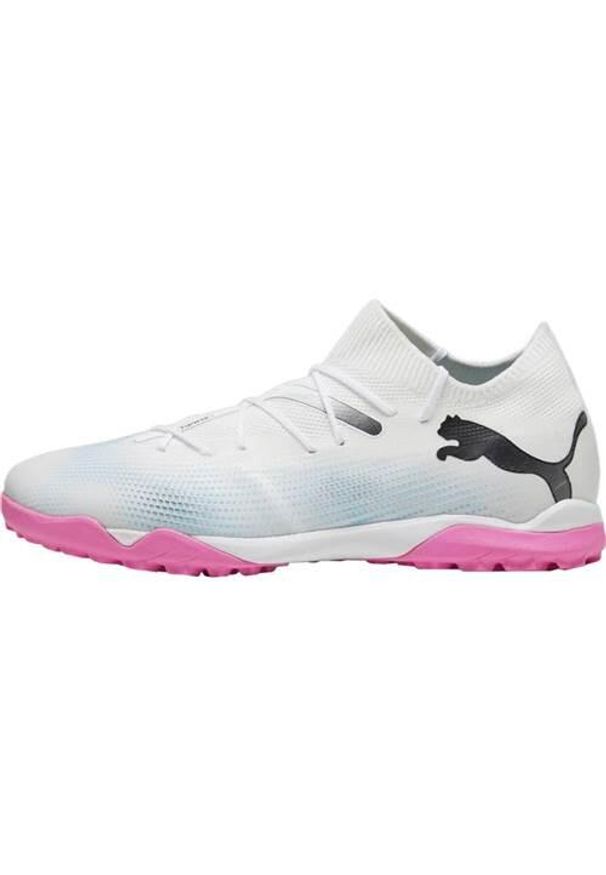 Buty piłkarskie męskie Puma Future 7 Match Tt. Zapięcie: sznurówki. Kolor: czarny, różowy, biały, wielokolorowy. Materiał: materiał, syntetyk. Szerokość cholewki: normalna. Sport: piłka nożna