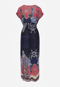 Renee - Granatowa Sukienka o Kopertowym Kroju w Ornamentalny Print Nalori. Okazja: na co dzień. Typ kołnierza: dekolt w serek. Kolor: niebieski. Wzór: nadruk. Typ sukienki: kopertowe. Materiał: materiał. Długość rękawa: krótki rękaw. Styl: boho, wakacyjny, casual. Długość: maxi #3