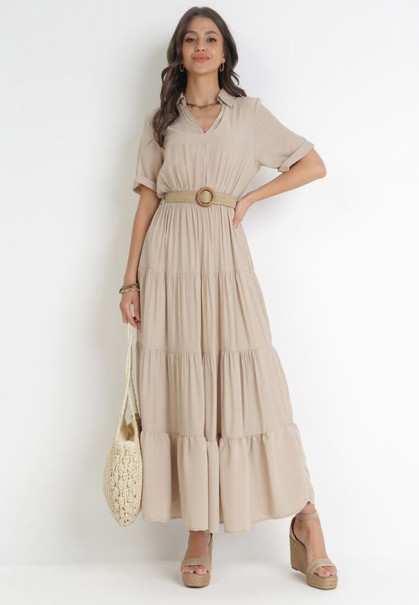 Born2be - Beżowa Sukienka Granet. Kolor: beżowy. Materiał: tkanina. Długość rękawa: krótki rękaw. Wzór: gładki, aplikacja. Typ sukienki: rozkloszowane. Styl: retro, klasyczny. Długość: maxi