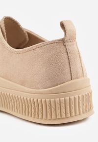 Born2be - Ciemnobeżowe Trampki z Imitacji Zamszu z Nieregularną Podeszwą ze Żłobieniami Naranatea. Okazja: na co dzień, na randkę. Kolor: beżowy. Materiał: zamsz. Szerokość cholewki: normalna. Styl: casual #6