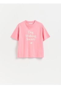 Reserved - T-shirt z nadrukiem - pastelowy róż. Kolor: różowy. Materiał: bawełna. Wzór: nadruk