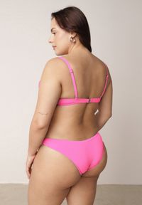 Born2be - Fuksjowe Bikini Marszczony Biustonosz i Klasyczne Majtki Figi Mhyrera. Kolekcja: plus size. Kolor: różowy #3