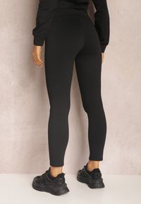 Renee - Czarne Legginsy z Gumką w Pasie Ismiphae. Stan: podwyższony. Kolor: czarny. Materiał: polar, dzianina. Długość: długie. Wzór: aplikacja, gładki