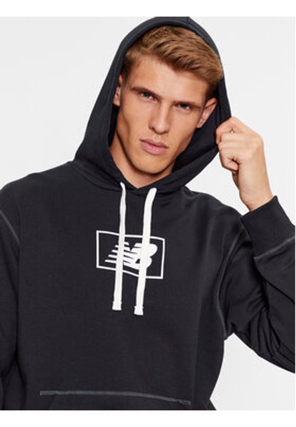New Balance Bluza NB Essentials Hoodie MT33508 Czarny Regular Fit. Kolor: czarny. Materiał: syntetyk