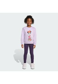 Adidas - Zestaw adidas Disney Minnie Mouse Jogger Kids. Kolor: różowy. Wzór: motyw z bajki