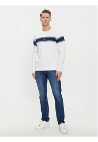 Guess Sweter M4GQ16 KC6W1 Biały Regular Fit. Kolor: biały. Materiał: bawełna