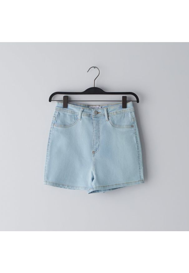 Cropp - Jeansowe szorty high waist - Niebieski. Stan: podwyższony. Kolor: niebieski. Materiał: jeans
