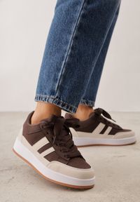Born2be - Brązowo-Beżowe Sneakersy Casual z Ozdobnymi Przeszyciami i Paskami z Boku Ariesera. Okazja: na co dzień. Zapięcie: pasek. Kolor: brązowy. Materiał: denim, jeans. Wzór: paski #2