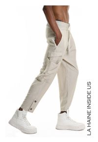 La Haine Inside Us Spodnie | 3M M1247 | Mężczyzna | Beżowy. Okazja: na co dzień. Kolor: beżowy. Materiał: wiskoza, poliamid. Wzór: aplikacja. Styl: casual, elegancki #2