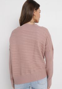 Born2be - Ciemnoróżowy Sweter z Wełną o Asymetrycznym Fasonie z Tłoczeniem Sarositte. Kolor: różowy. Materiał: wełna. Sezon: jesień, zima