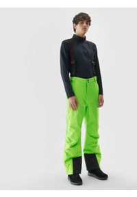 4f - Spodnie narciarskie z szelkami membrana 5000 męskie - zielone. Kolor: zielony. Materiał: syntetyk, poliester, tkanina, materiał. Wzór: gładki. Sezon: zima. Sport: narciarstwo