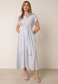 Born2be - Jasnoniebieska Letnia Sukienka Koszulowa z Wiskozy z Paskiem z Ozdobną Klamrą Erena. Okazja: na co dzień. Kolor: niebieski. Materiał: wiskoza. Sezon: lato. Typ sukienki: koszulowe. Styl: casual #5