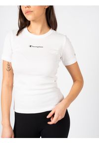 Champion T-shirt | 115430 | Kobieta | Biały. Okazja: na co dzień. Kolor: biały. Materiał: bawełna. Wzór: nadruk. Styl: casual