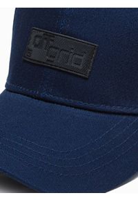 Ombre Clothing - Czapka męska z daszkiem H102 - granatowa - uniwersalny. Kolor: niebieski. Materiał: bawełna, tkanina
