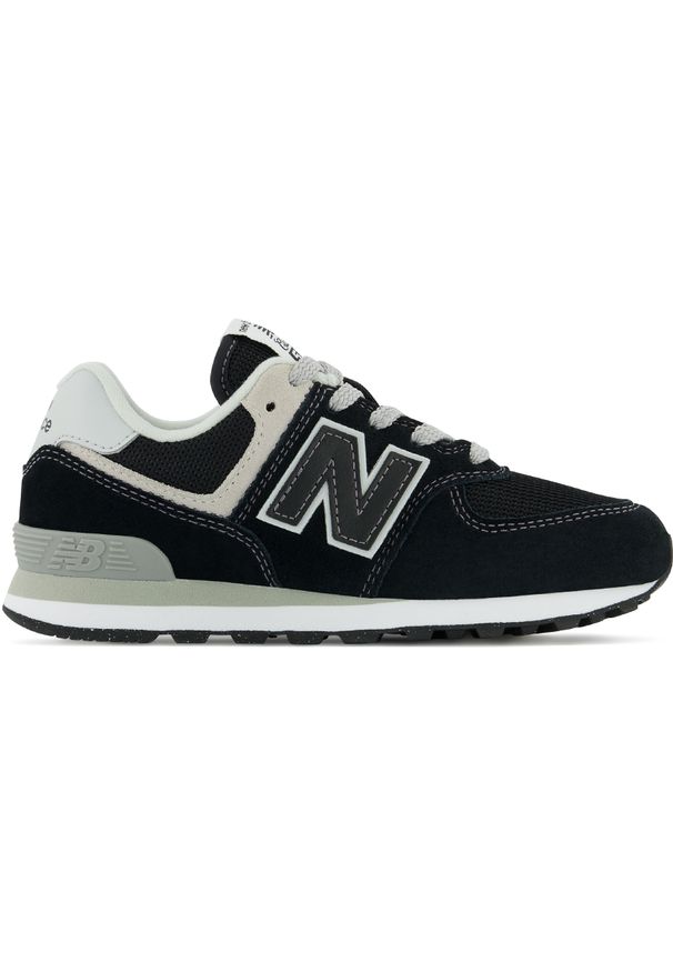 Buty dziecięce New Balance PC574EVB – czarne. Okazja: na uczelnię, na co dzień. Kolor: czarny. Materiał: zamsz, materiał, syntetyk, guma. Szerokość cholewki: normalna. Model: New Balance 574. Sport: turystyka piesza