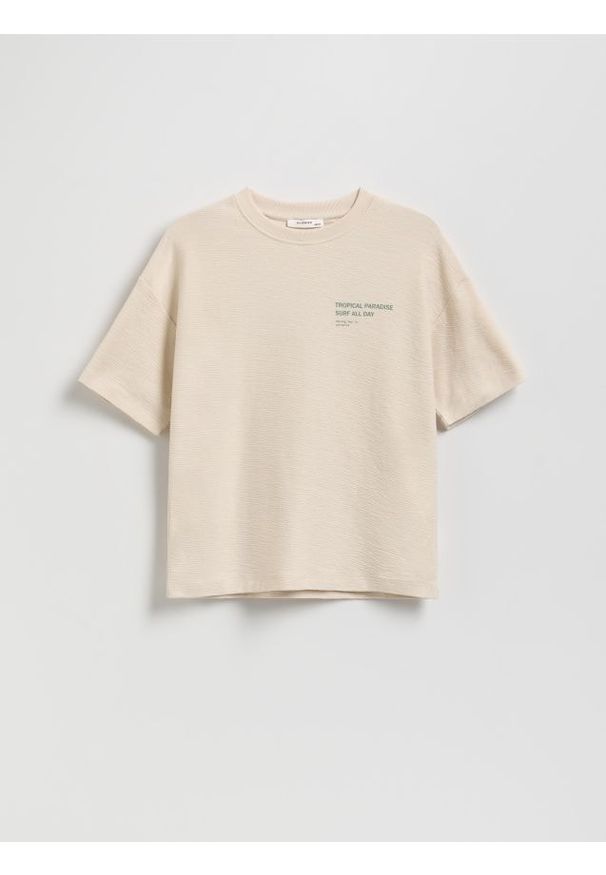 Reserved - T-shirt oversize - beżowy. Kolor: beżowy. Materiał: bawełna, dzianina