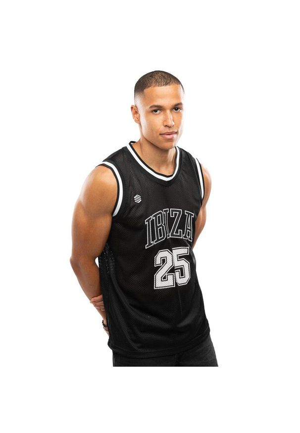 SIROKO - Męska koszulka koszykarska Lifestyle Siroko IBZ Pedrera Black. Typ kołnierza: dekolt w kształcie V. Kolor: czarny. Materiał: tkanina, prążkowany. Długość rękawa: bez rękawów. Sport: koszykówka