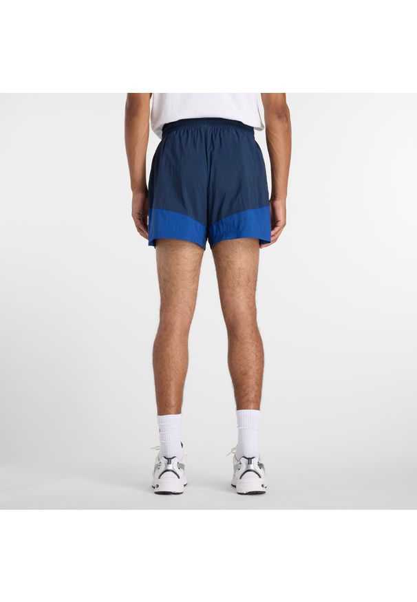 Spodenki męskie New Balance MB6176MRNNY – granatowe. Kolor: niebieski. Materiał: materiał, poliester. Sport: fitness