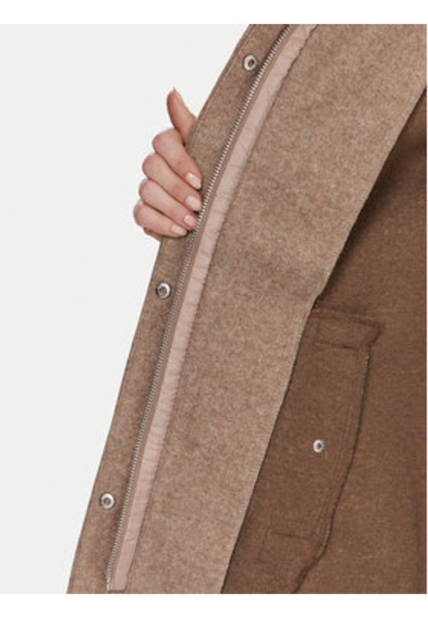 Vero Moda Płaszcz przejściowy Popliva 10310779 Beżowy Regular Fit. Kolor: beżowy. Materiał: syntetyk