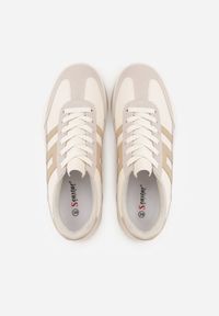 Renee - Beżowe Sneakersy na Platformie z Geometrycznym Motywem Hippiopis. Okazja: na co dzień. Kolor: beżowy. Materiał: jeans. Wzór: geometria. Obcas: na platformie #3