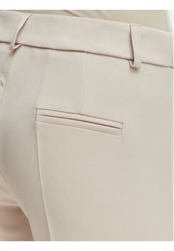 Maryley Spodnie materiałowe 26EB52Z/43LA Beżowy jasny Regular Fit. Kolor: beżowy. Materiał: syntetyk