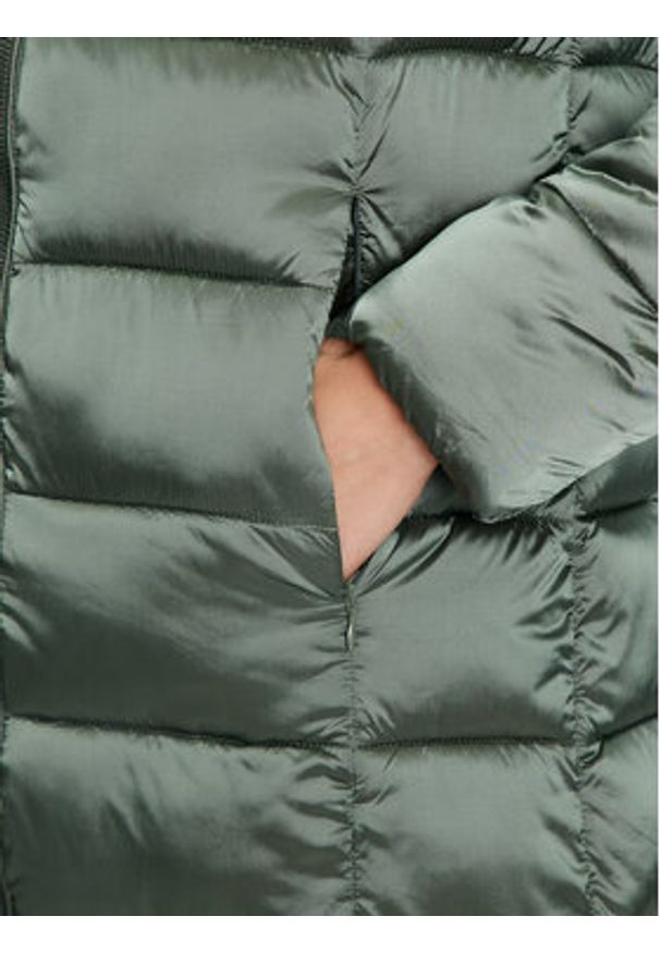CMP Płaszcz zimowy 34K0046F Zielony Regular Fit. Kolor: zielony. Materiał: syntetyk. Sezon: zima