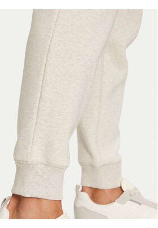 Calvin Klein Jeans Spodnie dresowe Monologo J30J325658 Szary Regular Fit. Kolor: szary. Materiał: bawełna, syntetyk