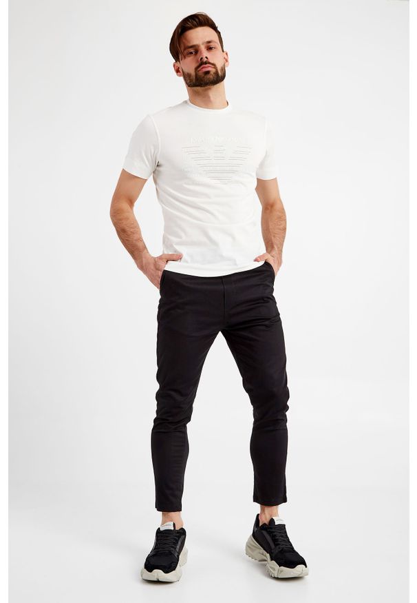T-shirt Emporio Armani elegancki